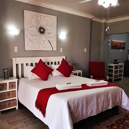 Graceland Guesthouse Потчефструм Екстериор снимка