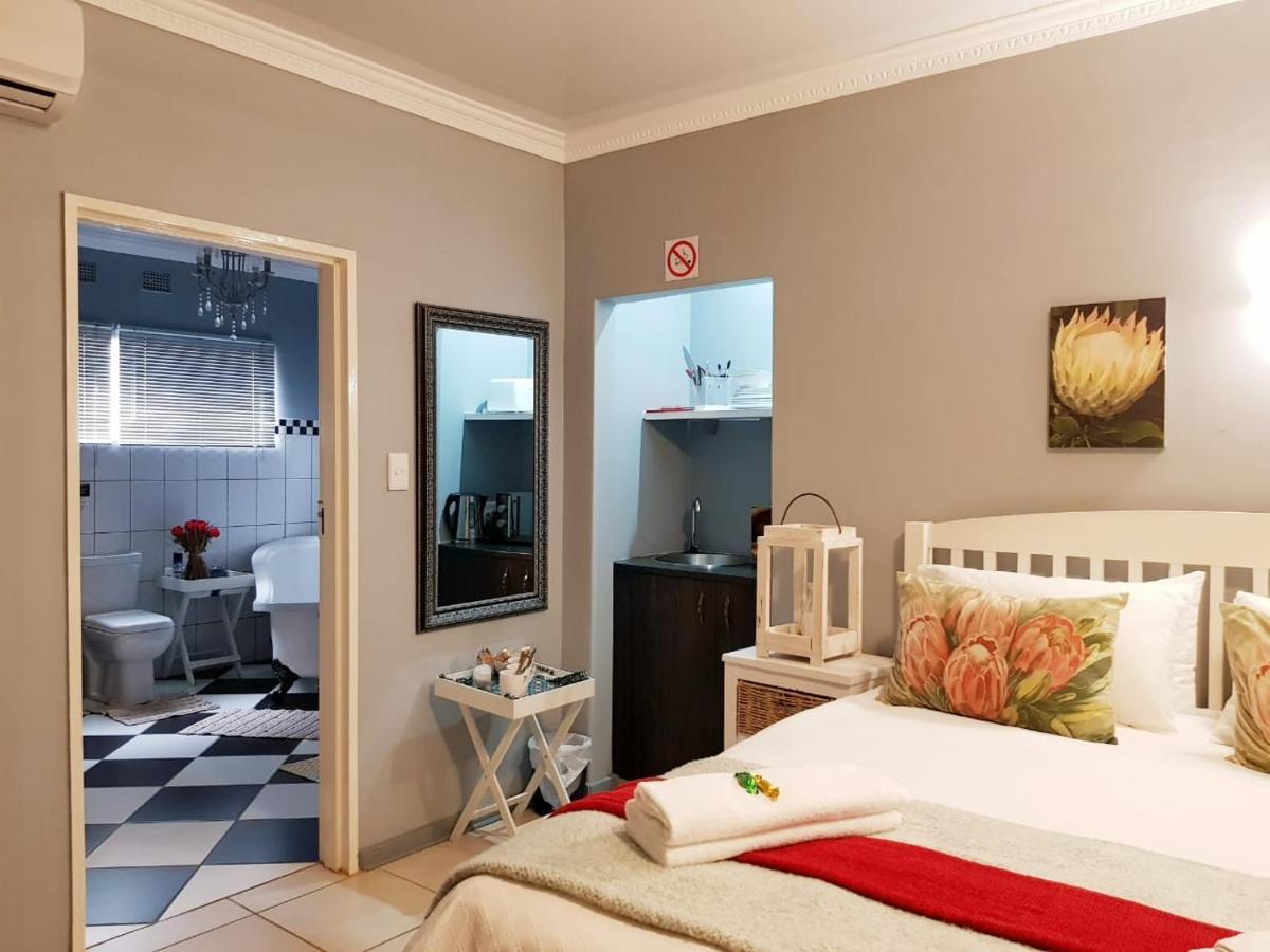 Graceland Guesthouse Потчефструм Екстериор снимка