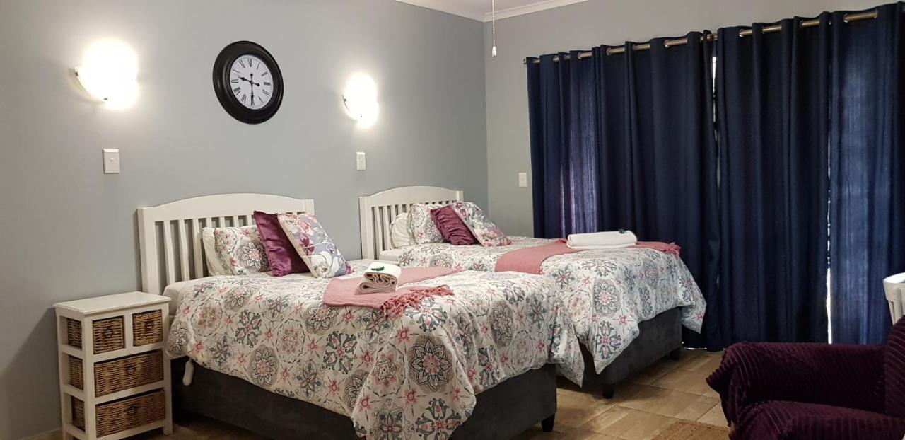 Graceland Guesthouse Потчефструм Екстериор снимка