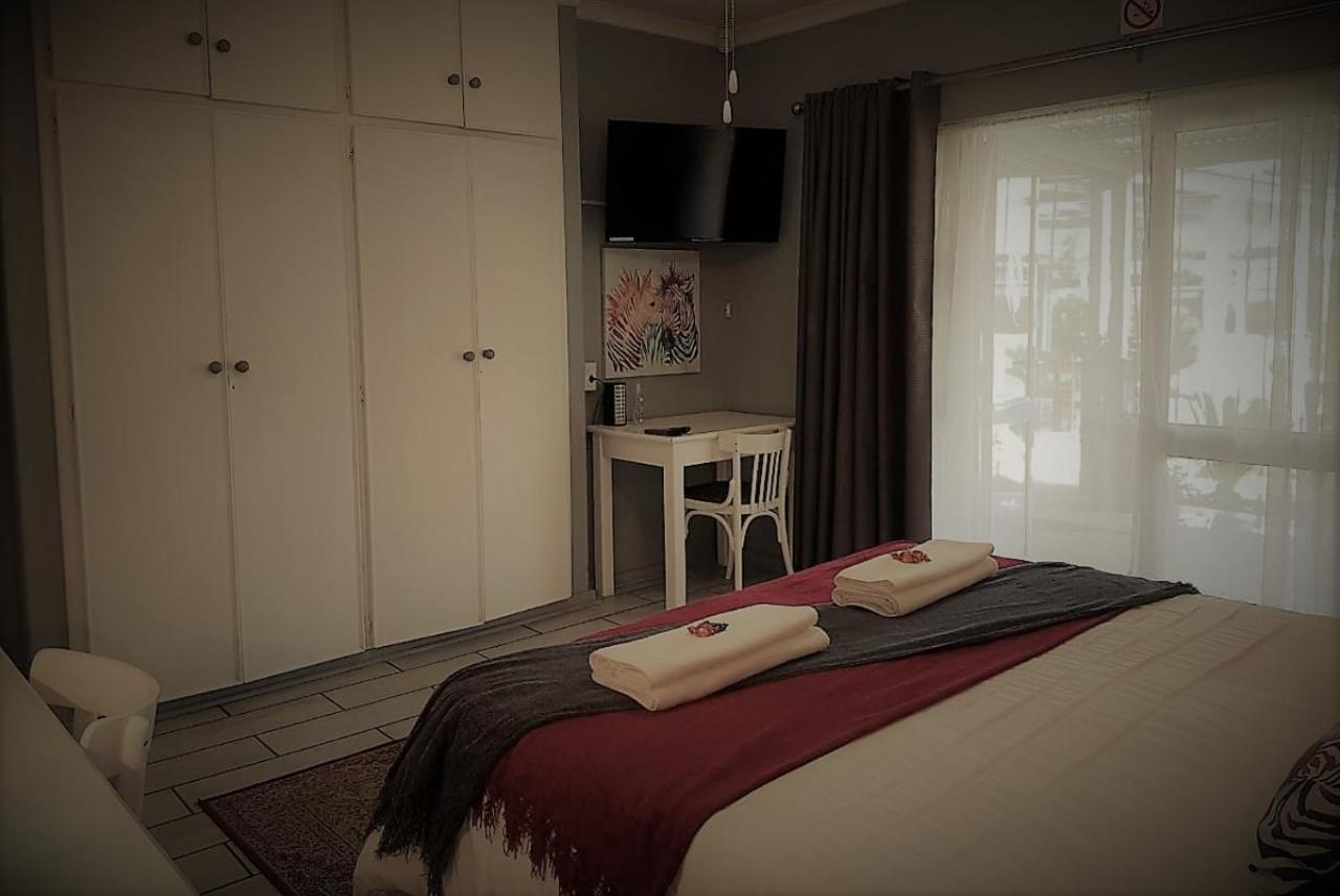 Graceland Guesthouse Потчефструм Екстериор снимка