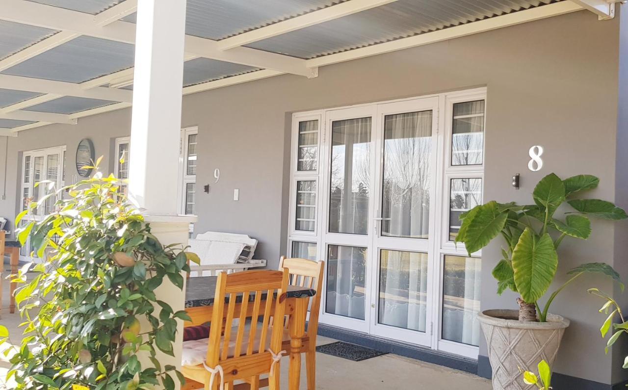 Graceland Guesthouse Потчефструм Екстериор снимка