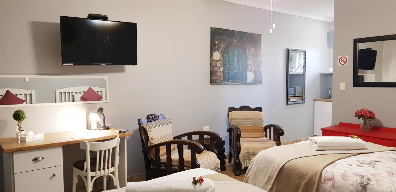 Graceland Guesthouse Потчефструм Екстериор снимка