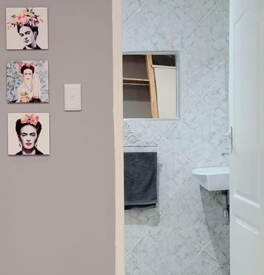 Graceland Guesthouse Потчефструм Екстериор снимка
